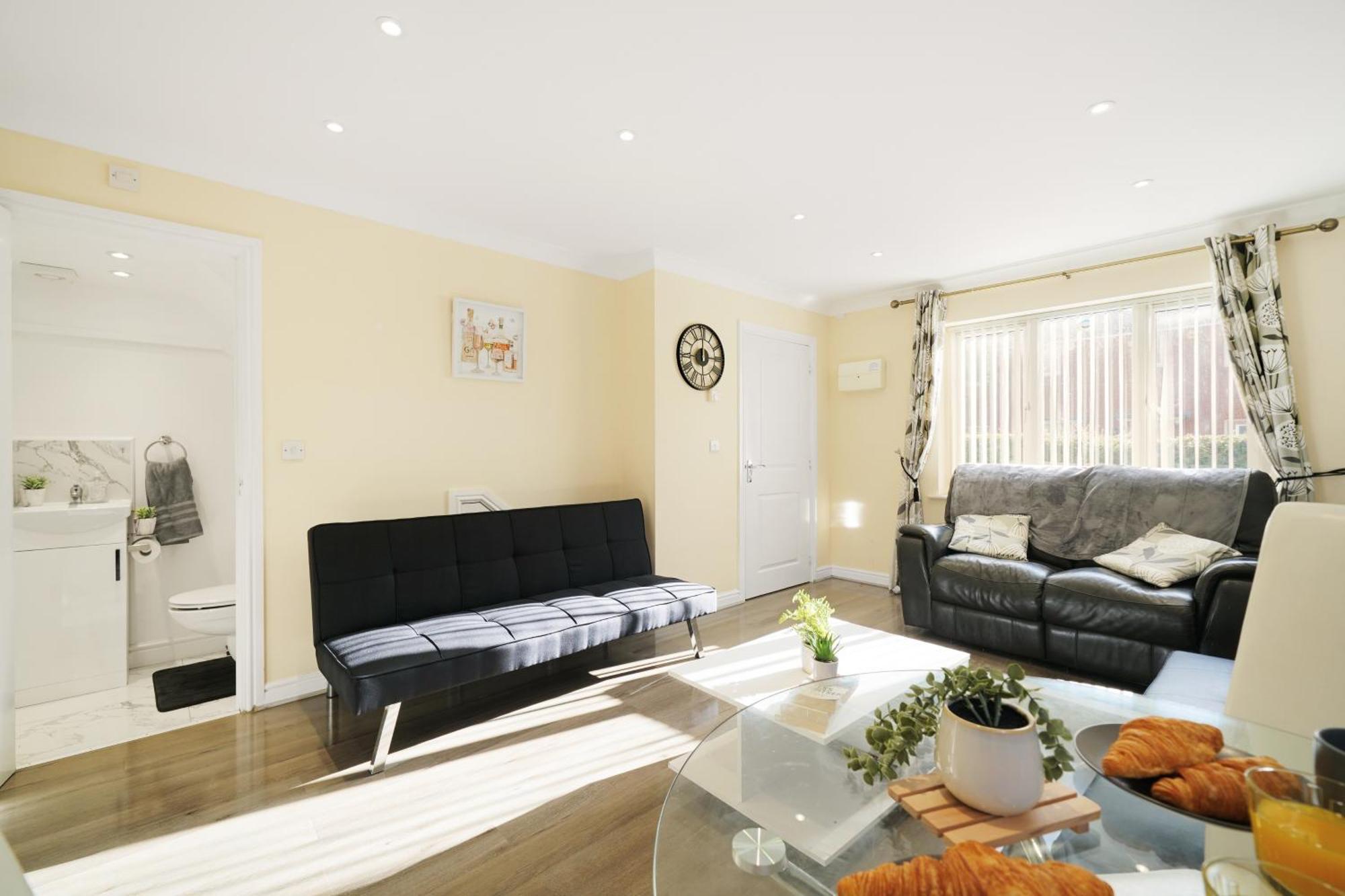 Heathrow, 3Bed 3Bath Sleeps X8, Parking X2 , Garden Vila Amersham Exterior foto