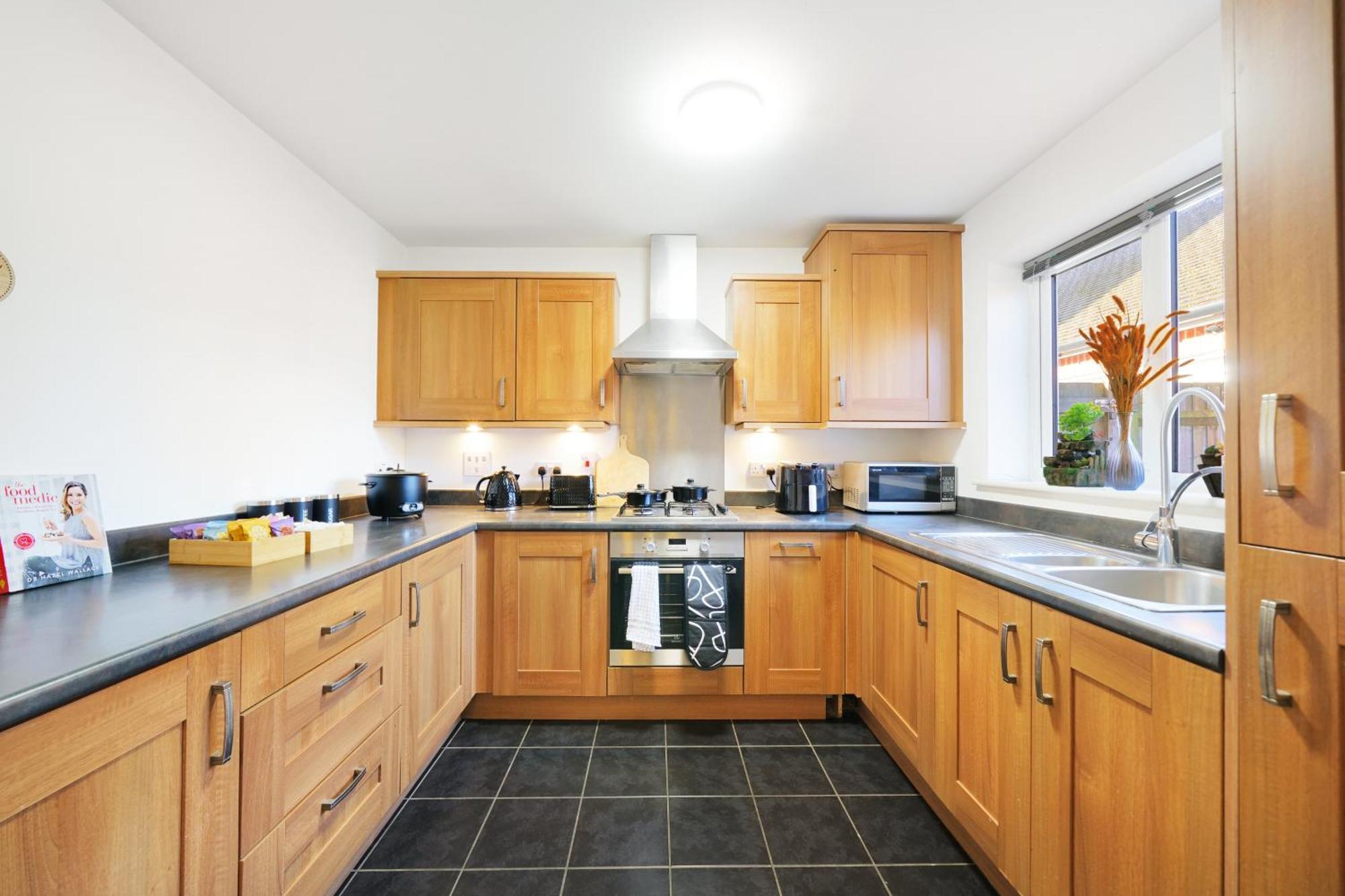 Heathrow, 3Bed 3Bath Sleeps X8, Parking X2 , Garden Vila Amersham Exterior foto